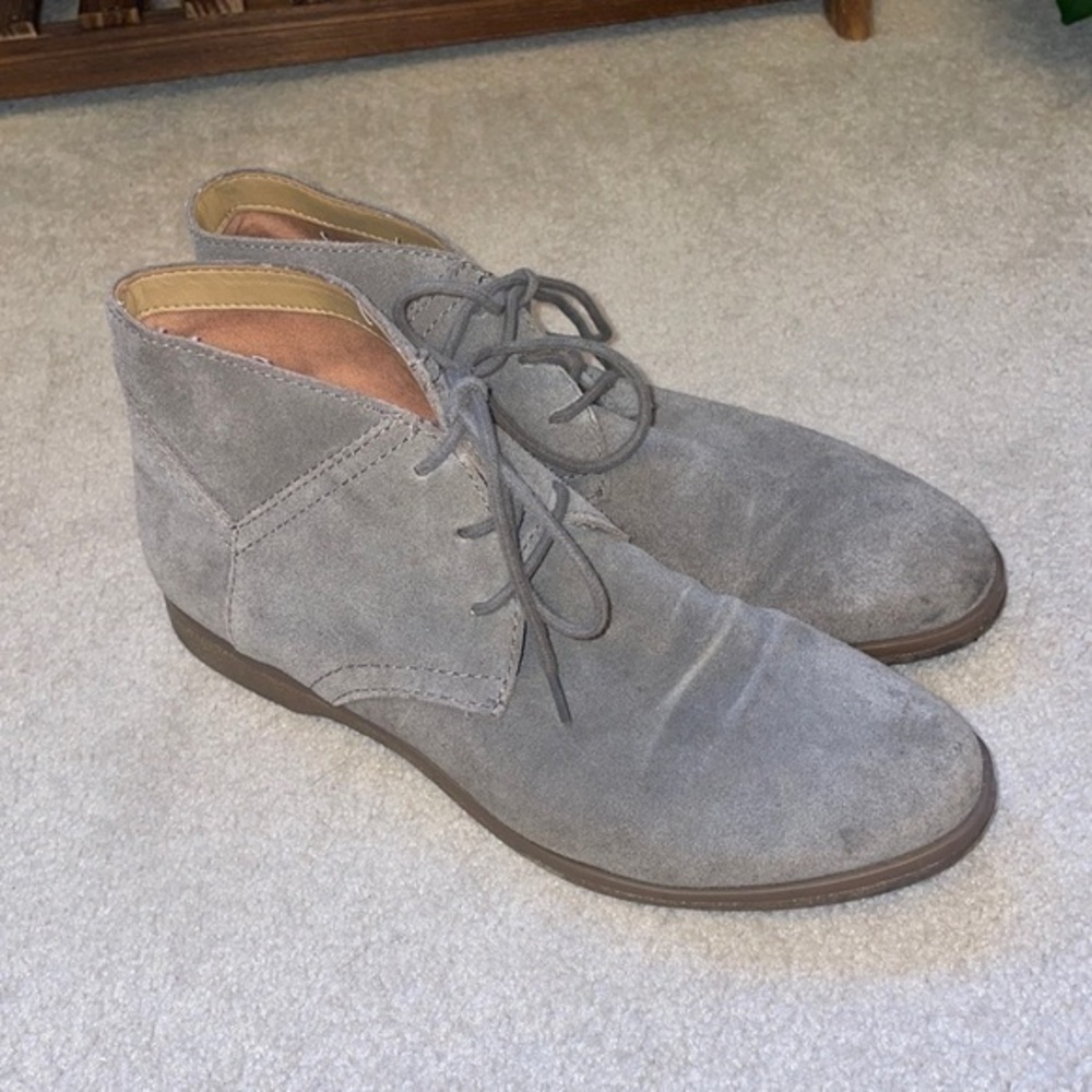 Franco Sarto Percy tan suede  desert boots
